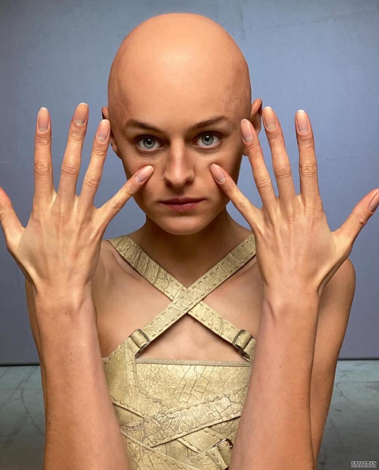 《死侍与金刚狼》曝反派特效幕后特辑 诺娃的诡异手指是这样做成的