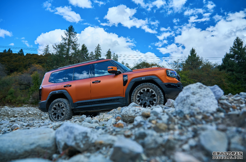 谁揽30万级越野桂冠？纵横G700与坦克500全维度拆解