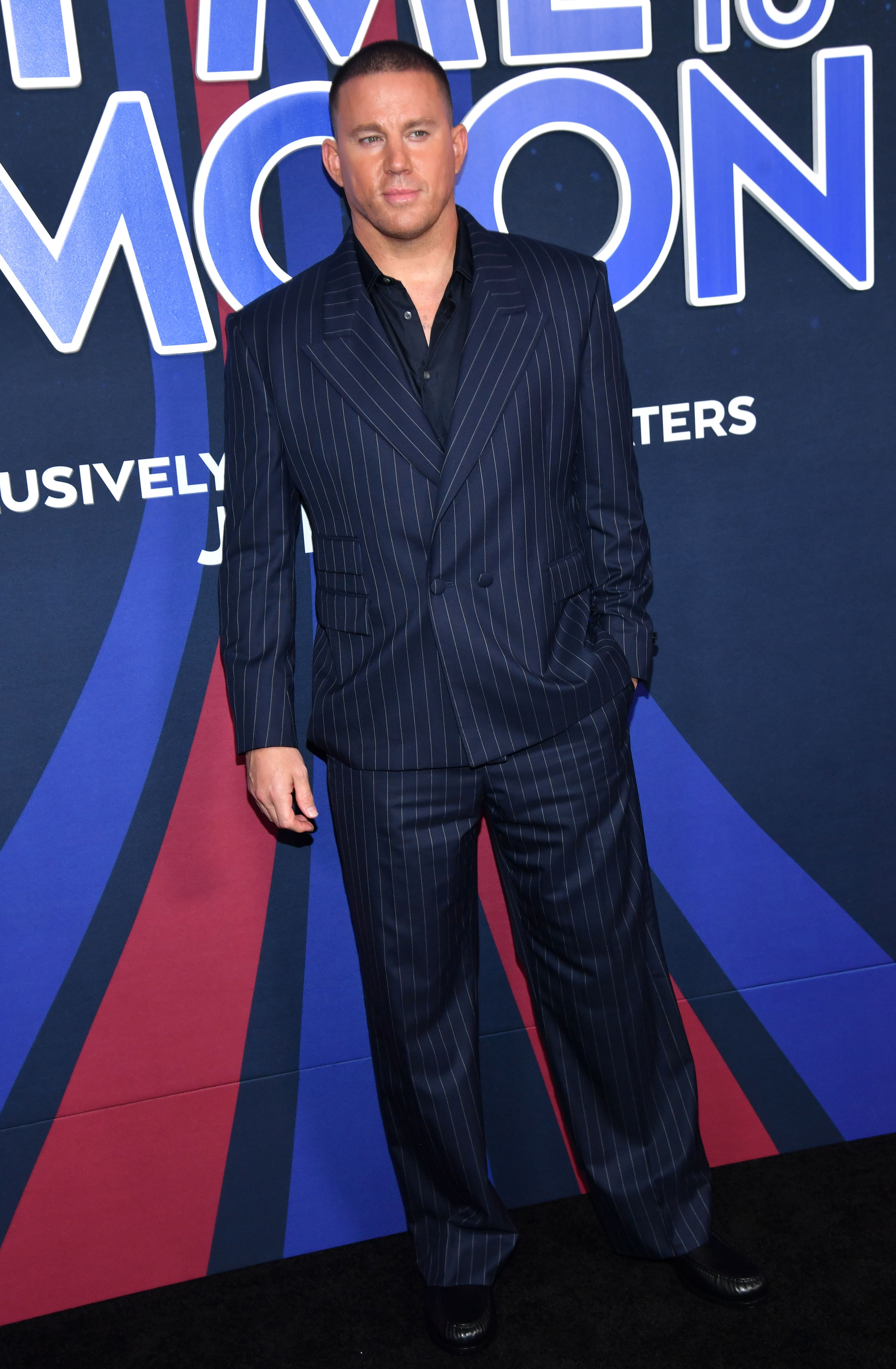 斯嘉丽·约翰逊和丈夫出席《登月大计划》首映式