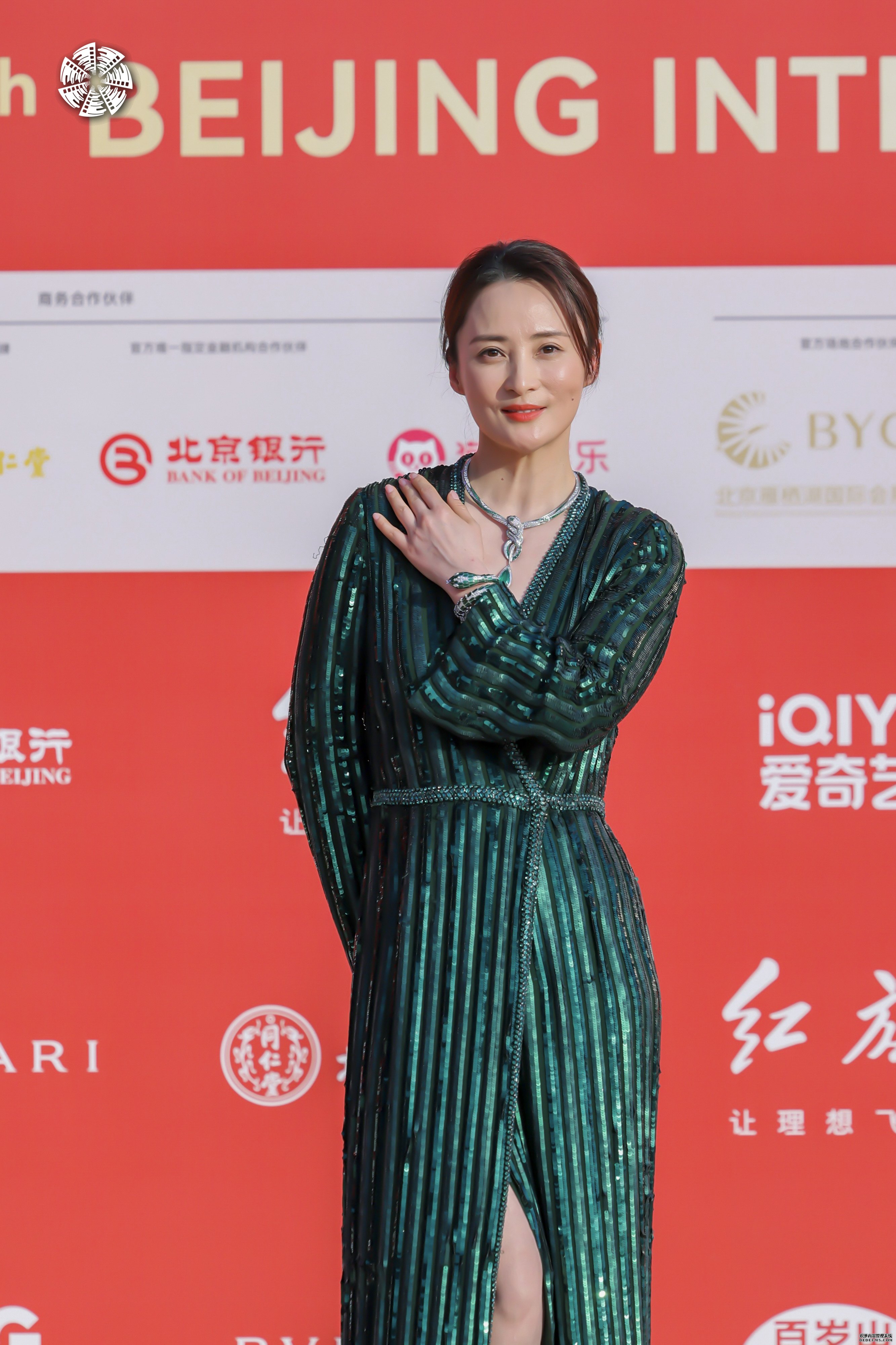 第十四届北京国际电影节开幕，群星走上开幕式红毯