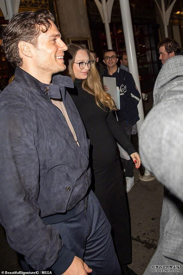 亨利卡维尔女友怀孕 将迎来两人第一个孩子