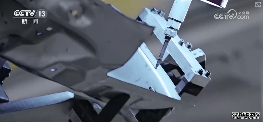 新能源汽车销量持续较快增长 成为推动科技创新融合性载体