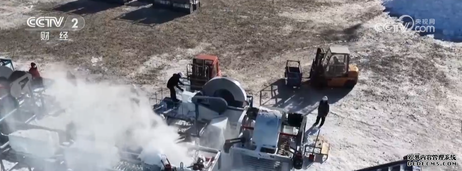 从“冰景”到“智景” 科技加持冰雪大世界 擦亮城市IP新名片