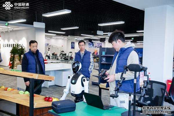 联通在线公众具身智能创新中心正式揭牌成立