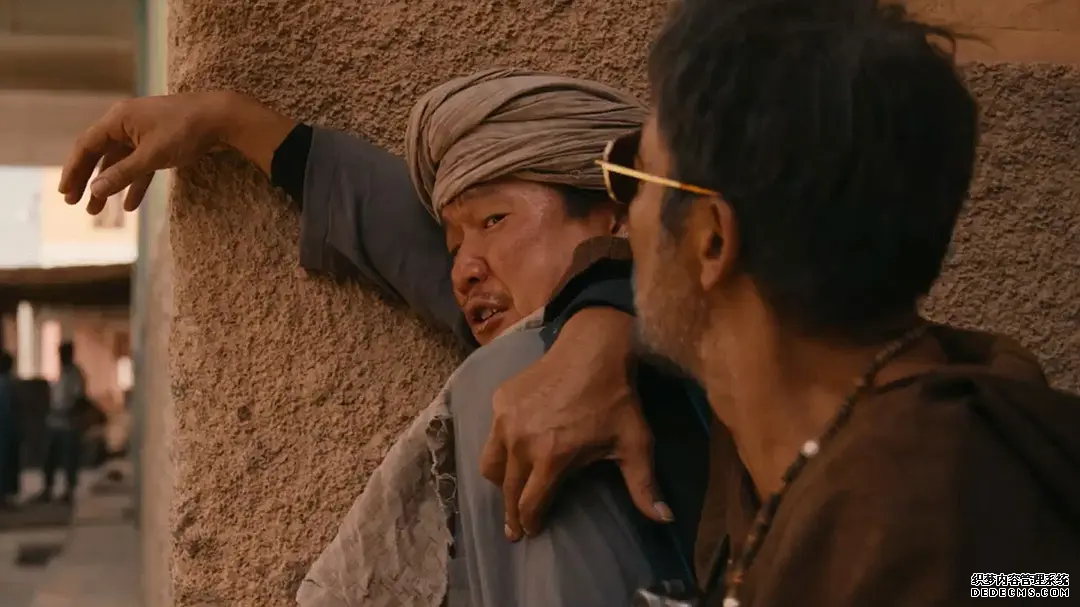 肖央和彭昱畅,竟然是年末最忙“打工人”?